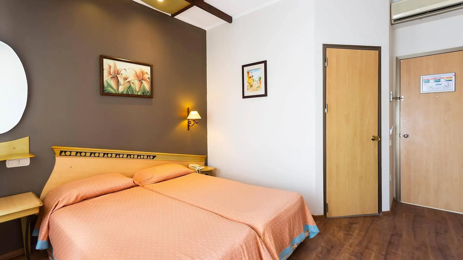 Ladonia Onderhan Hotel 博德鲁姆